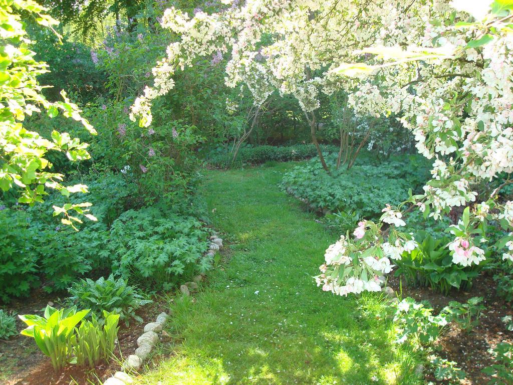 Saebyholms Gard Bed & Breakfast Лахолм Екстериор снимка